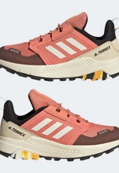 ADIDAS PERFORMANCE Terrex Trailmaker R.Rdy Unisex - Zapatillas De Senderismo - White Coral Gold Coloured -ADIDAS PERFORMANCE Ventas 2f1cb99856144270bb62c0458f939f80