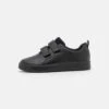 Puma Courtflex V2 V Ps - Zapatillas De Entrenamiento - Black/Dark Shadow