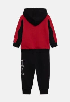 Jordan Varsity Set - Chándal - Black 5 Jordan Varsity Set - Chándal - Black -ADIDAS PERFORMANCE Ventas 8251e42fc879447b886443da3aae1d2b