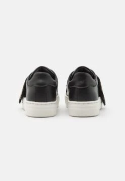 MOSCHINO Unisex - Zapatillas - Black 8 MOSCHINO Unisex - Zapatillas - Black -ADIDAS PERFORMANCE Ventas 9d49303a40c24943bf08c2915596cd95