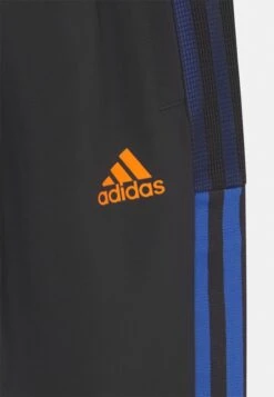 ADIDAS PERFORMANCE Real Madrid Unisex - Equipación De Clubes - Black -ADIDAS PERFORMANCE Ventas 9f422cb84e204ef0af7abbeda8cde592