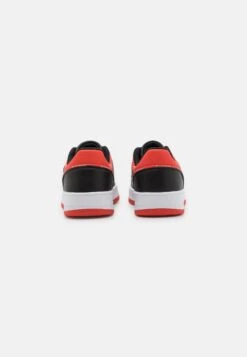 Champion Rebound 2.0 Low Unisex - Zapatillas De Baloncesto - New Black/White/Red 8 Champion Rebound 2.0 Low Unisex - Zapatillas De Baloncesto - New Black/White/Red -ADIDAS PERFORMANCE Ventas c3b2c03a782f481f8cf5cc14b6fa5aca