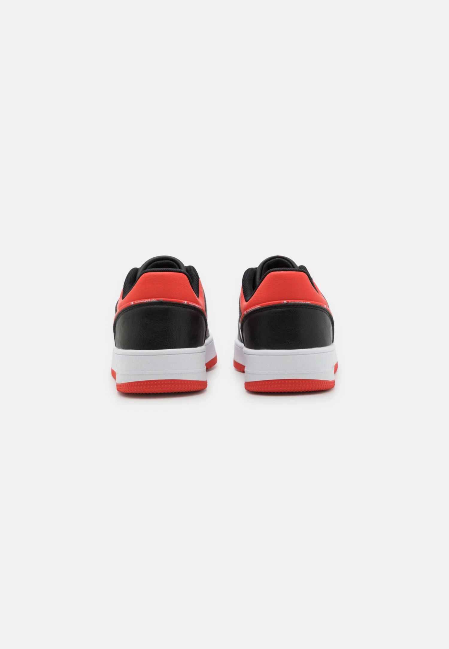 Champion Rebound 2.0 Low Unisex - Zapatillas De Baloncesto - New Black/White/Red 3 Champion Rebound 2.0 Low Unisex - Zapatillas De Baloncesto - New Black/White/Red - Imagen 3
