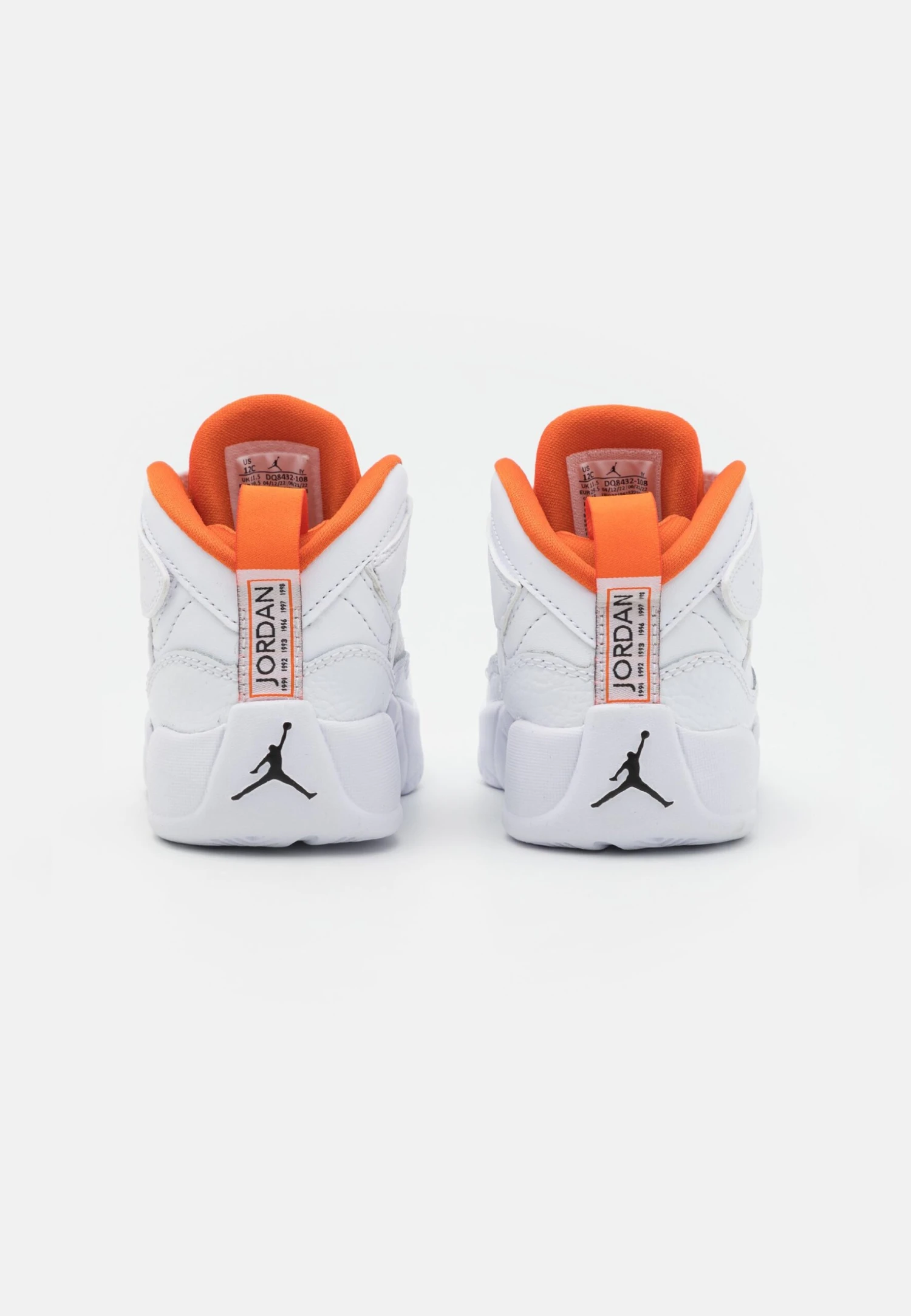 Jordan Jumpman Two Trey Unisex - Zapatillas De Baloncesto - White/Black/Starfish 3 Jordan Jumpman Two Trey Unisex - Zapatillas De Baloncesto - White/Black/Starfish - Imagen 3