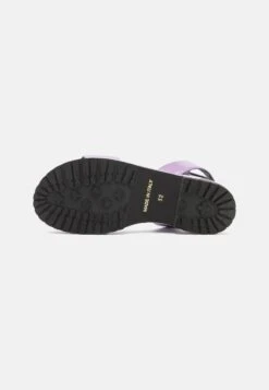 Versace Medusa Vernice - Sandalias - Violet -ADIDAS PERFORMANCE Ventas c7b58e208a76469e825b7eeb65c3a020
