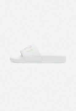 N°21 Sandalias Planas - White