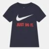 Nike Sportswear Tee- Camiseta Estampada - Obsidian/University Red -ADIDAS PERFORMANCE Ventas eff66550eed9418fab84ac64265539c6